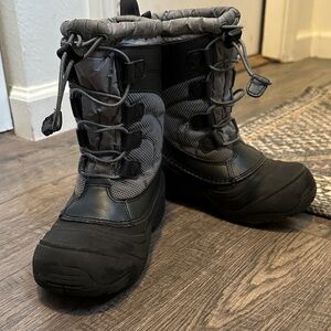 The North Face Kids Black and Gray Snow Boots